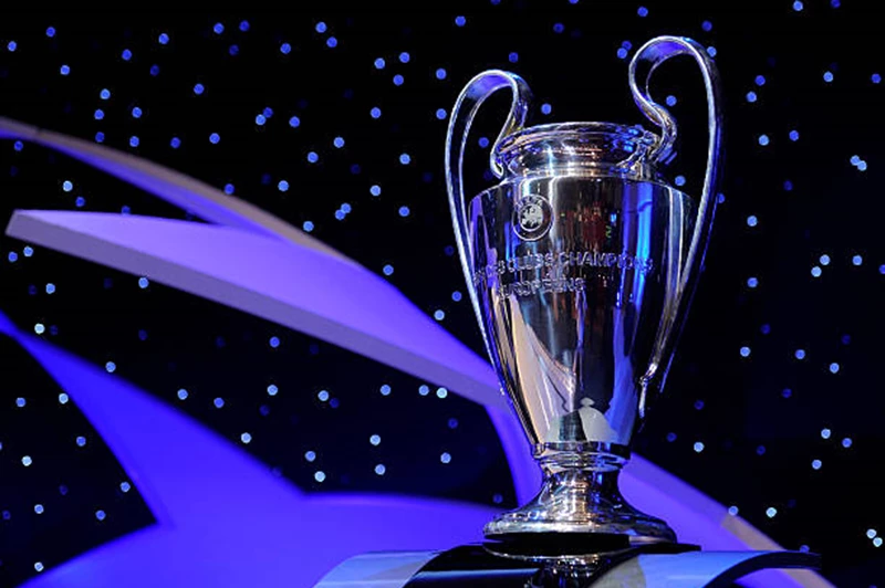 90 دقيقة مصيرية: تحديات واثنا عشر مرشحًا للتأهل لدوري أبطال أوروبا